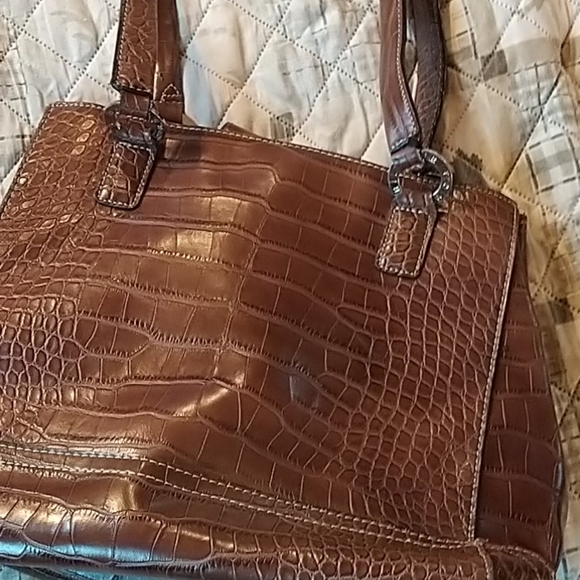 Tommy Hilfiger - Picture 4 of 4